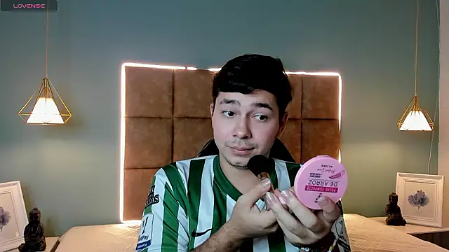 Julian Smith21 online show from 17, 3, 2026