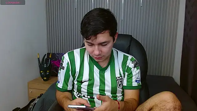 Julian Smith21 online show from 22, 4, 2026