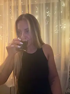 MatureQueen41 online show from 7, 3, 2026