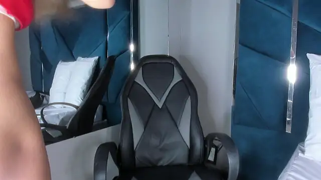 Keitty Rose online show from 25, 2, 2026