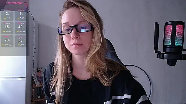 SatinSinner online show from 23, 3, 2026