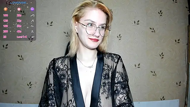 NicoleDaviss online show from 23, 6, 2026