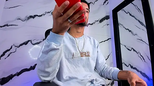 Snapshot of CarlosHotVibes chatting on 11, 3, 2026 CarlosHotVibes online show from 11, 3, 2026