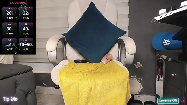 dirty 27cms online show from 23, 11, 2025