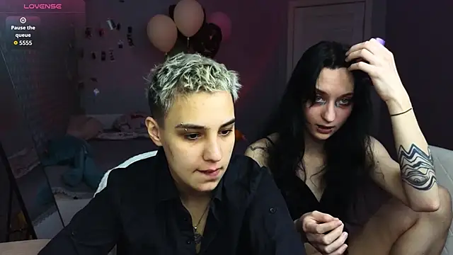 LuxuryLoverss online show from 2, 4, 2026