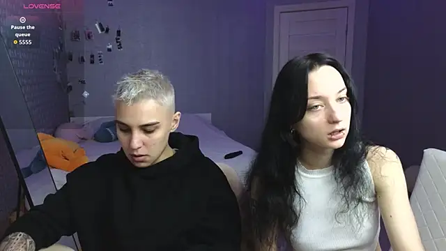 LuxuryLoverss online show from 28, 4, 2026