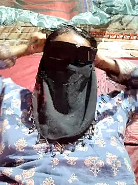 Lily-Rosse online show from 5, 3, 2026