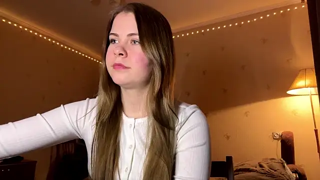 Amy Maev online show from 4, 3, 2026