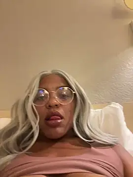 Snapshot of princessandthefootjob chatting on 27, 4, 2026 princessandthefootjob online show from 27, 4, 2026