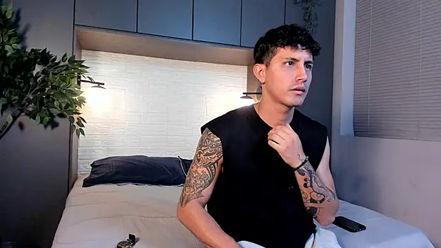 kamal wolff online show from 8, 3, 2026