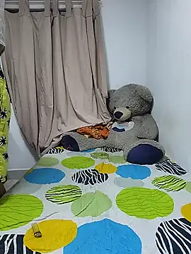 Julikid1 online show from 10, 3, 2026