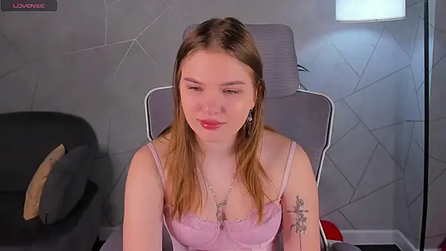 Saraa Broown online show from 3, 3, 2026