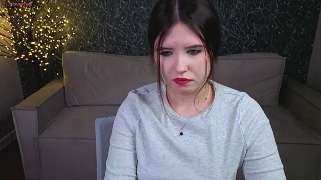 Snapshot of Li-crystal chatting on 5, 3, 2026 Li-crystal online show from 5, 3, 2026