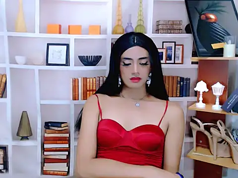 Queeny Cassandra online show from 9, 5, 2026