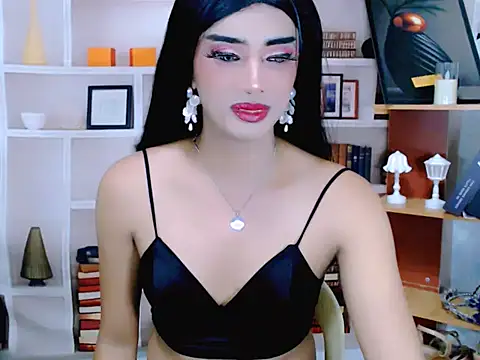 Queeny Cassandra online show from 15, 5, 2026
