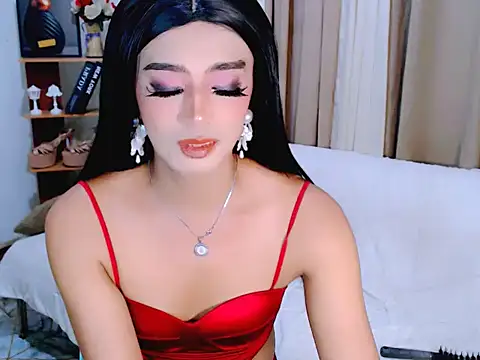 Queeny Cassandra online show from 24, 5, 2026
