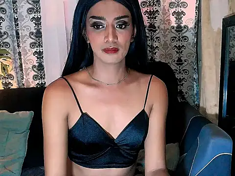 Queeny Cassandra online show from 10, 6, 2026