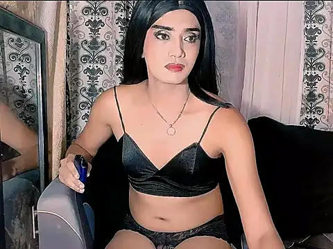 Queeny Cassandra online show from 14, 6, 2026