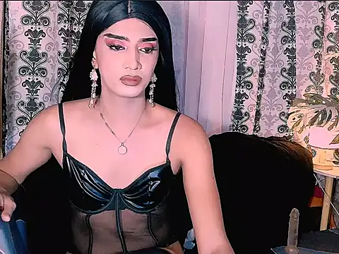 Queeny Cassandra online show from 16, 6, 2026