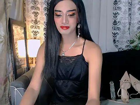 Queeny Cassandra online show from 22, 7, 2026