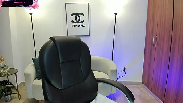 Samantha-evanss online show from 8, 3, 2026