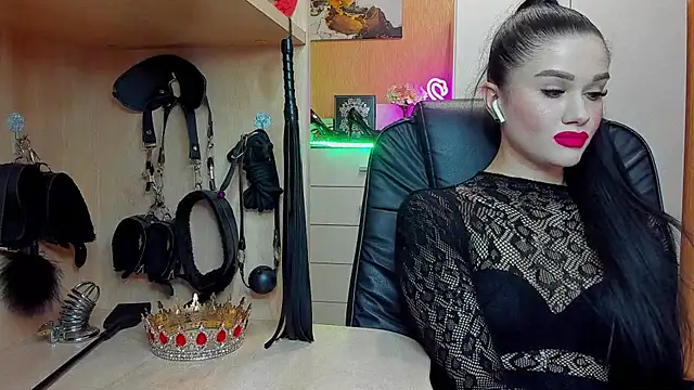 KristiTopxx online show from 19, 4, 2026