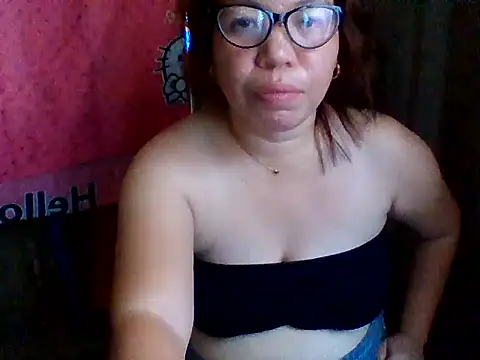 sweet lhyn online show from 13, 7, 2026