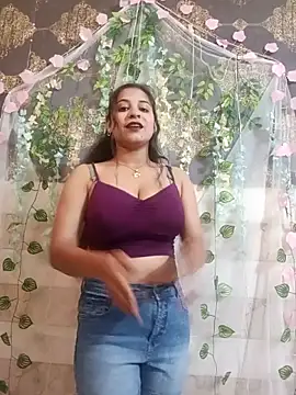 lovely-girl99 online show from 13, 3, 2026