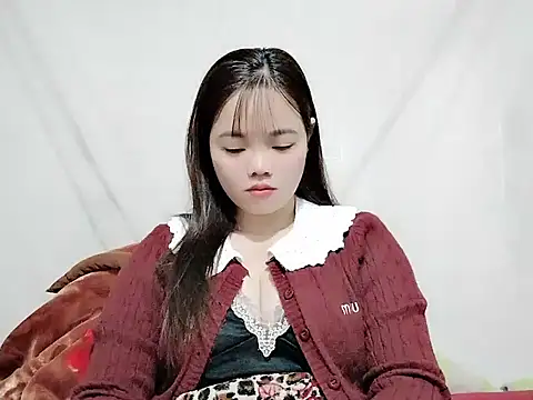 Kitty-lick online show from 11, 3, 2026