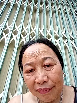 heesuu11 online show from 17, 4, 2026