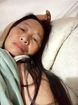 heesuu11 online show from 24, 4, 2026