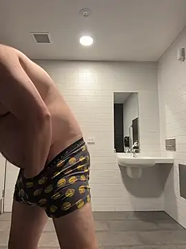 chubbylittlesecret online show from 8, 7, 2026
