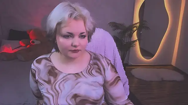 HwasaMoore online show from 4, 3, 2026