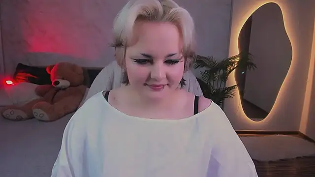 HwasaMoore online show from 6, 3, 2026