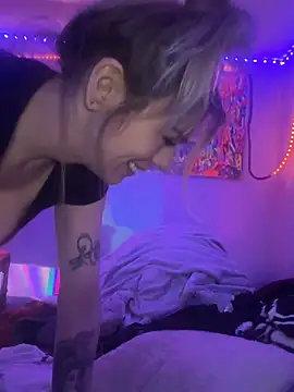 Snapshot of LaurenRae_x chatting on 6, 3, 2026 LaurenRae x online show from 6, 3, 2026