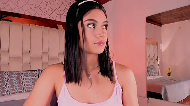 KatherineRuiz  online show from 18, 4, 2026