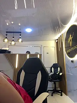 samira-grey online show from 4, 3, 2026