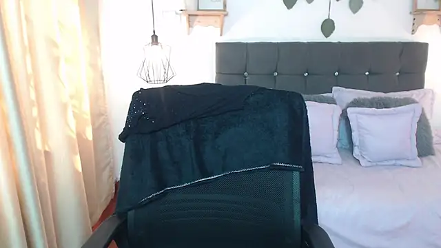 Emma hassani online show from 29, 3, 2026