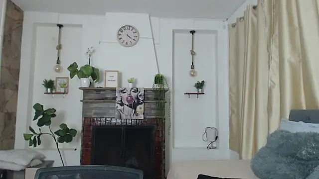 Emma hassani online show from 23, 4, 2026