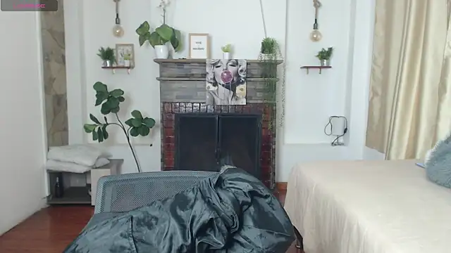 Emma hassani online show from 24, 4, 2026