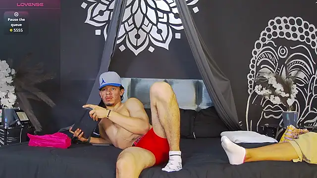 Luna Dante fox online show from 8, 3, 2026