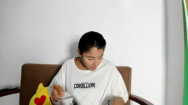 Snapshot of TatyGomez_ chatting on 29, 6, 2026 TatyGomez online show from 29, 6, 2026