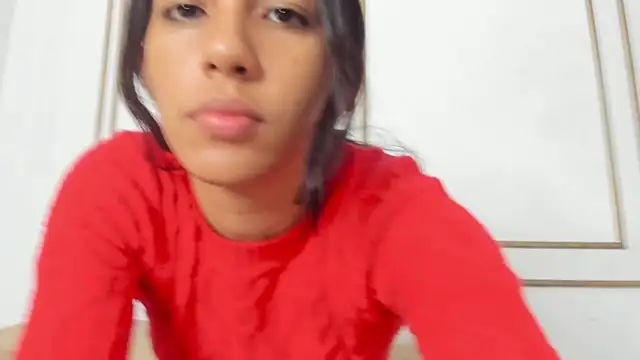 Snapshot of emily_gaviria1 chatting on 9, 5, 2026 emily gaviria1 online show from 9, 5, 2026