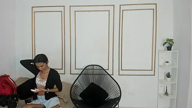 Snapshot of emily_gaviria1 chatting on 17, 5, 2026 emily gaviria1 online show from 17, 5, 2026