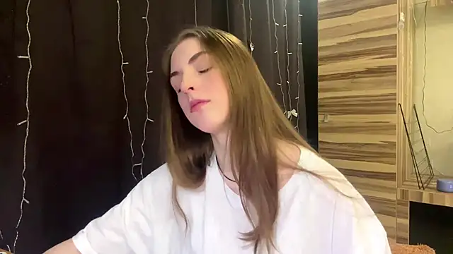 PollyDream online show from 3, 3, 2026