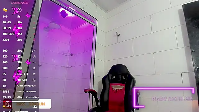 madison mujica  online show from 24, 4, 2026