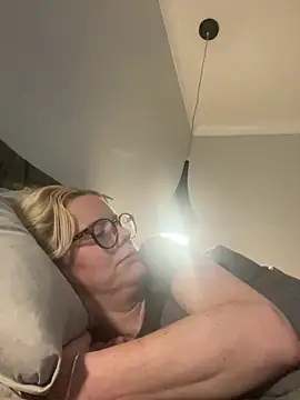 Amelie BlondeXX online show from 1, 3, 2026