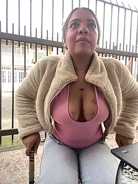 AdaPink  online show from 23, 4, 2026