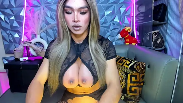Snapshot of 10inDominant_Ayesha chatting on 17, 3, 2026 10inDominant Ayesha online show from 17, 3, 2026