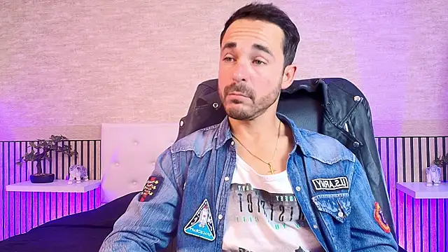 Adams Sanz online show from 10, 4, 2026